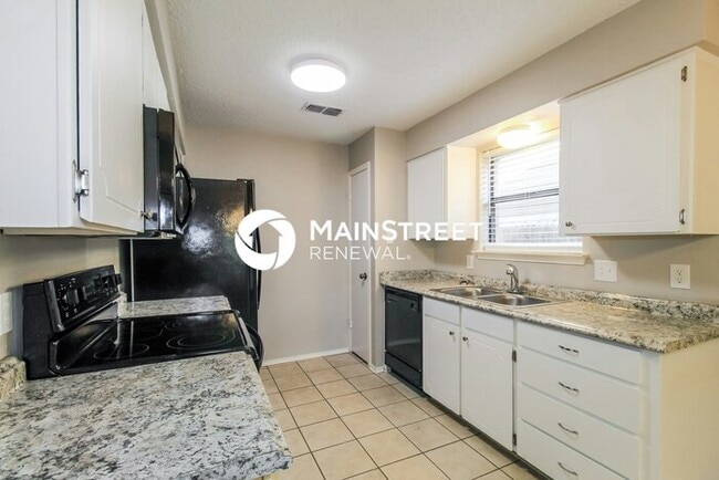 Building Photo - 3 Bedroom Pet-Friendly Home in WATAUGA, TX with Main Street Renewal