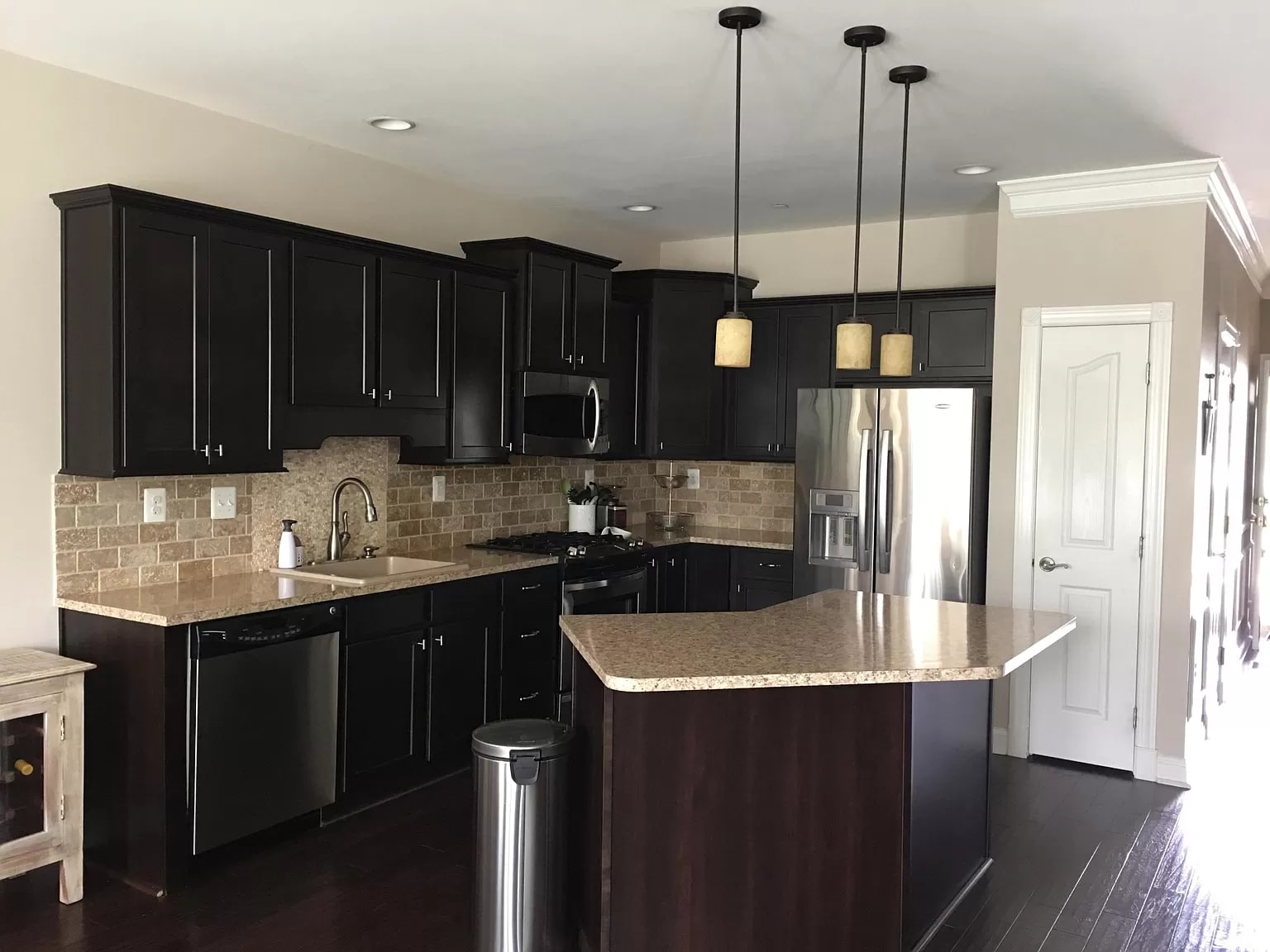 Building Photo - 906 Blue Meadow Dr