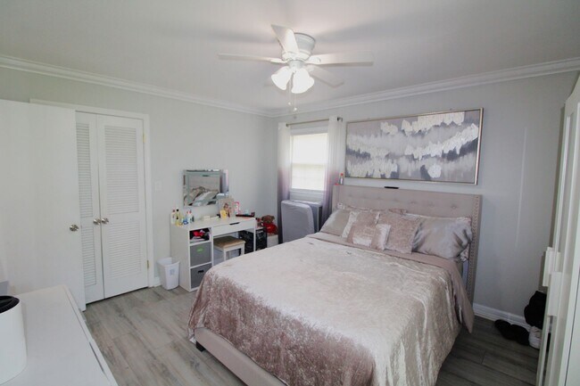 Building Photo - 3 Bedroom Brick Ranch in Idlewild Farms