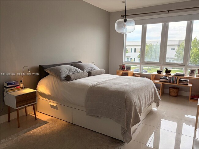 Building Photo - 10416 NW 66th St