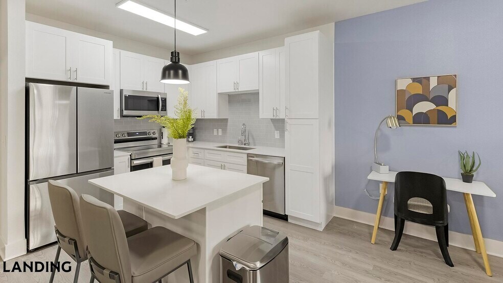 Building Photo - 15777 Quorum Dr