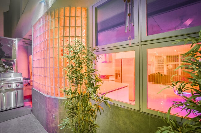 Building Photo - 1128 22nd St