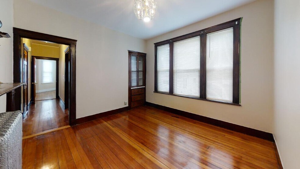 Building Photo - 33 Bellingham St