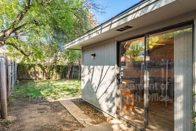 Building Photo - 4605 Menzer Rd