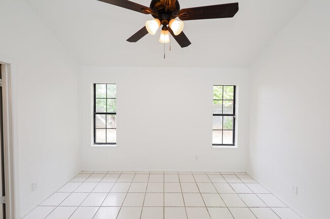 Building Photo - 8761 Augusta Loop