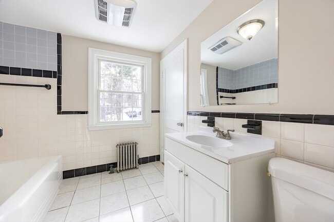 Building Photo - 24 Bossi Ave