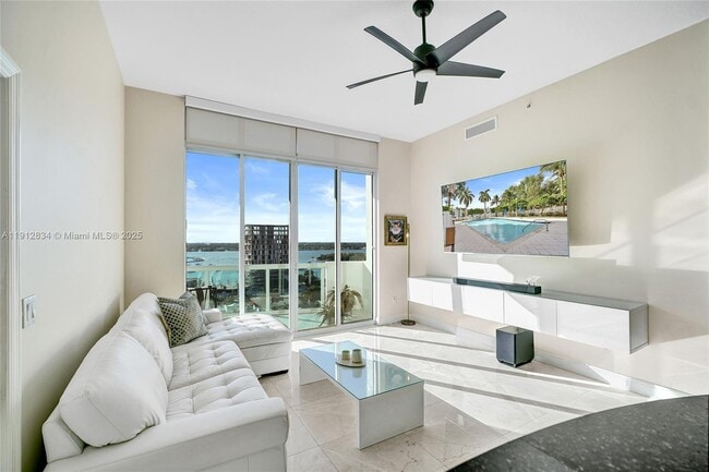 Building Photo - 7910 Harbor Island Dr