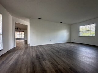 Building Photo - 107 Maplewood Dr