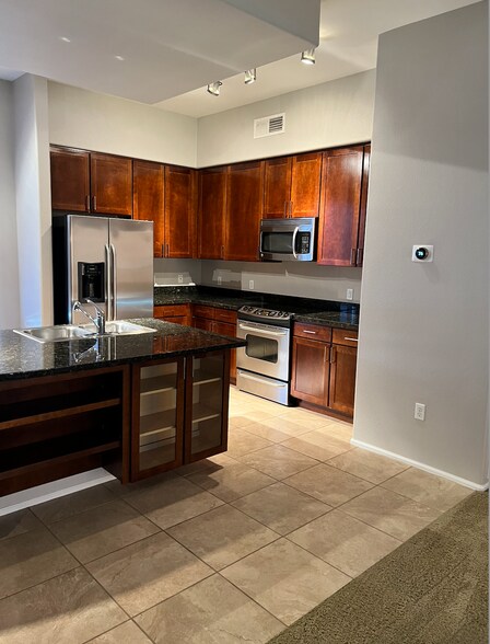 Building Photo - 6605 N 93rd Ave