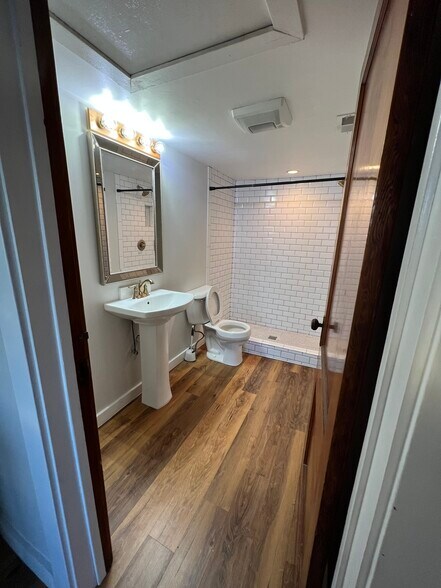 Bathroom - 317 Freehauf St