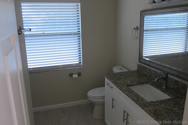 Building Photo - 1517 Woodbridge Lakes Cir