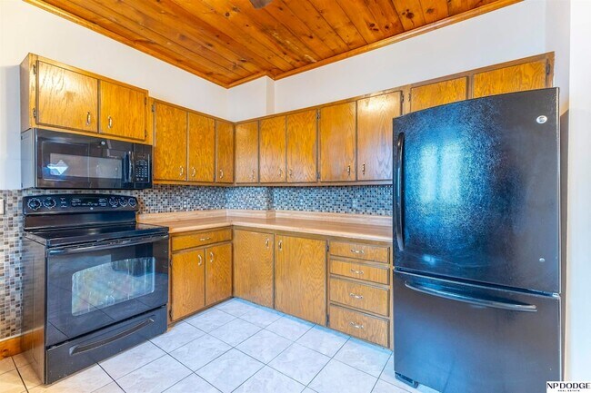 Building Photo - 3224 S 32nd Ave