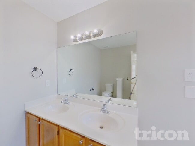 Building Photo - 409 Glen Eagle Cir