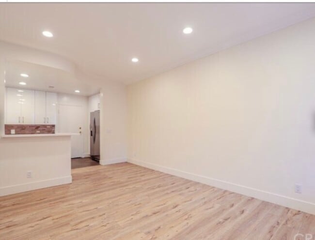 Building Photo - 5722 E Stillwater Ave