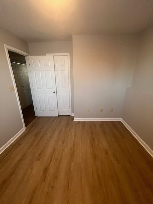 Building Photo - 400 Platt Dr