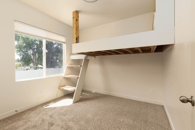Building Photo - **Charming Rental Home in Highly Desirable...