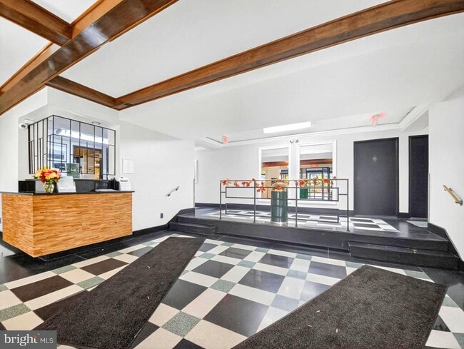 Building Photo - 1801 Clydesdale Pl NW