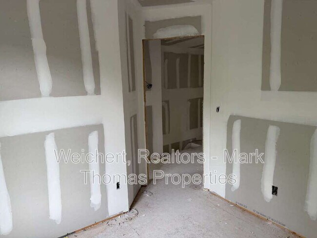 Building Photo - 1203 Fern St