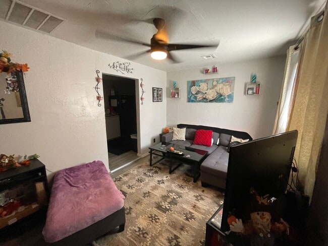 Building Photo - AS IS- Lease to Purchase Home!
