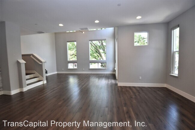 Building Photo - 3 br, 3.5 bath House - 401 10th Street