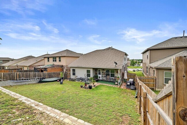 Building Photo - 409 Libani Ln