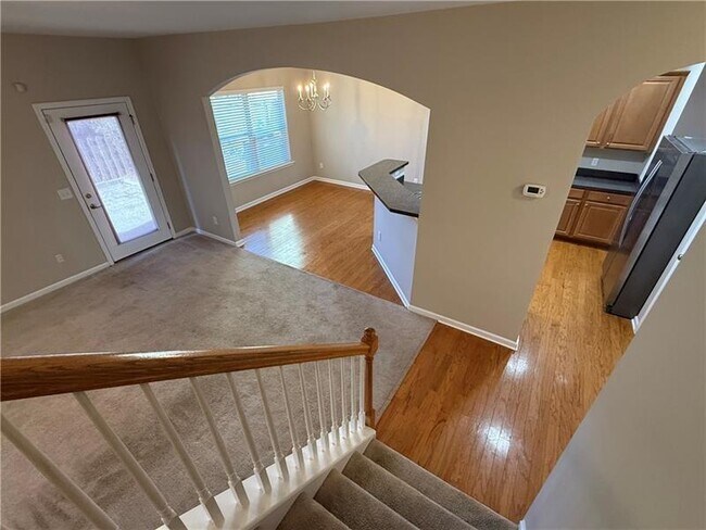 Building Photo - 314 Pin Oak Ave
