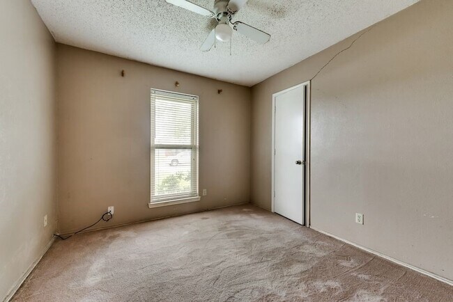 Building Photo - 3702 Lofland Ln