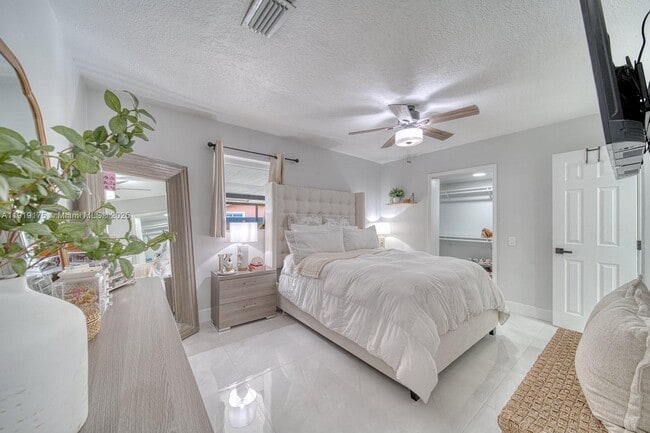 Building Photo - 10520 SW 46th Terrace