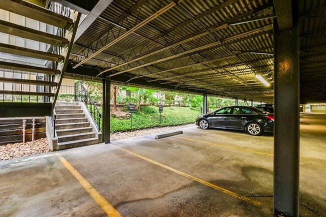Building Photo - 3231 Allen Pkwy