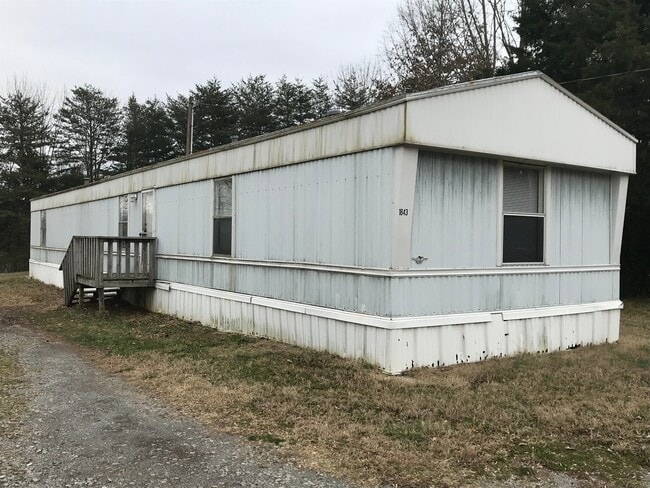 Building Photo - 1843 Evans Rd