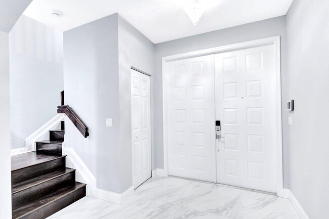 Building Photo - 6453 Paradise Cove