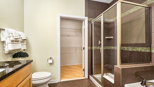 Building Photo - 203 Center Meadow Ln