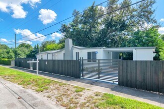 Building Photo - Rented