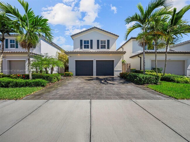 Building Photo - 1411 SE 26th Rd