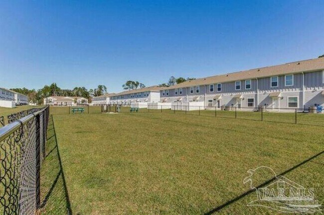 Building Photo - 1528 Farragut Way