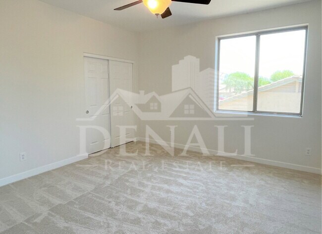 Building Photo - 26623 N 44th St
