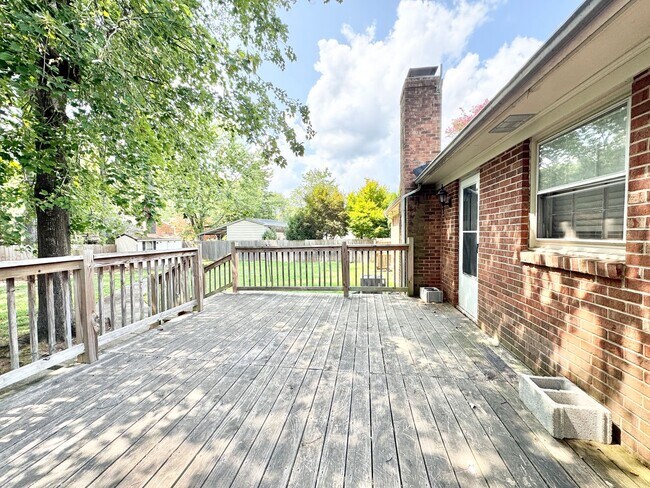 Building Photo - 5303 Ainsworth Dr
