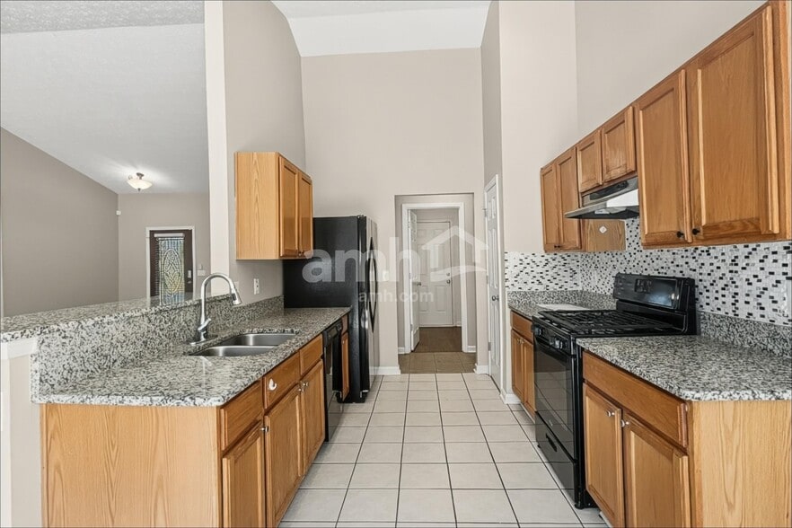Building Photo - 247 Rockingham Dr
