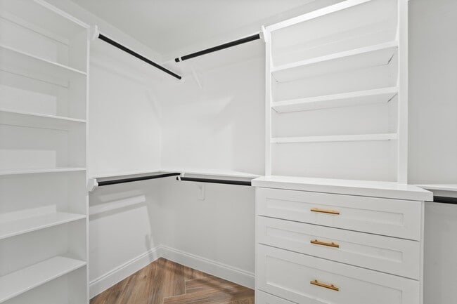 Building Photo - 10722 Lynbrook Dr