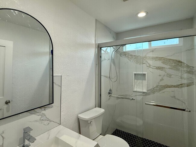 Building Photo - Updated 4 Bedroom 2 Bath Single Family Home in San Jose