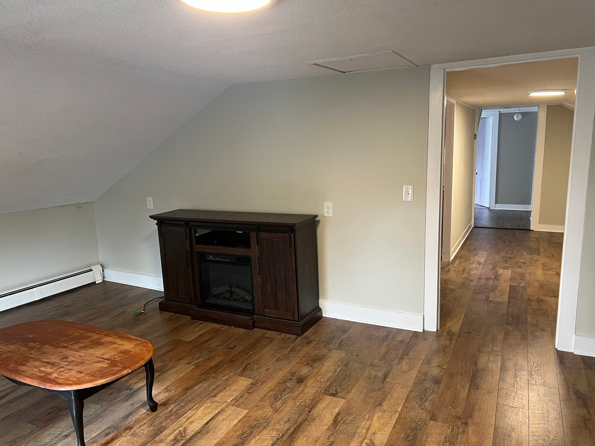 Building Photo - 420 William St