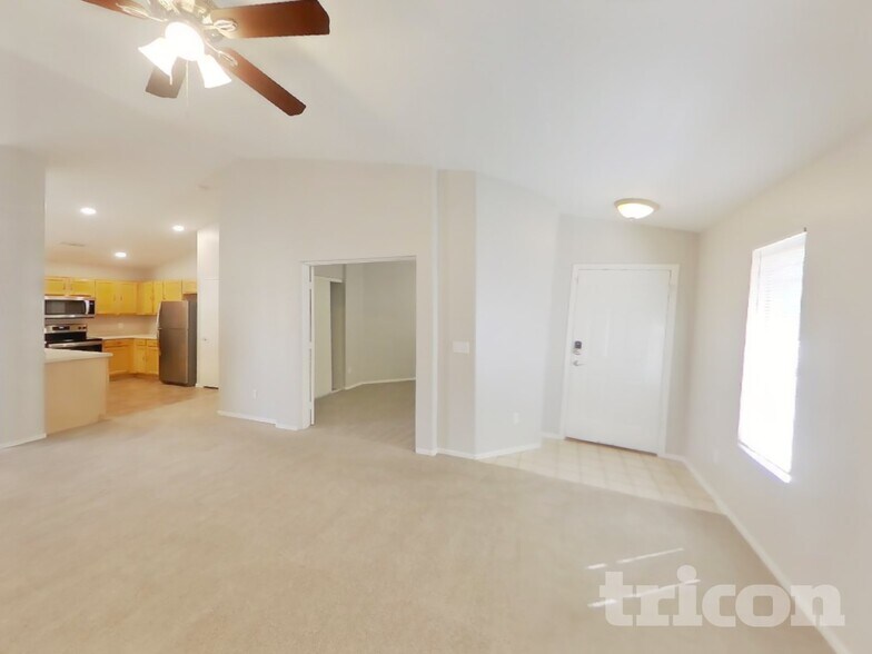 Building Photo - 8520 W Sonora St