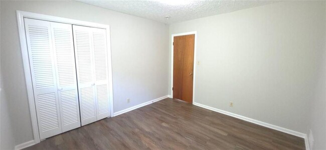 Building Photo - 1382 Mary Dale Dr SW