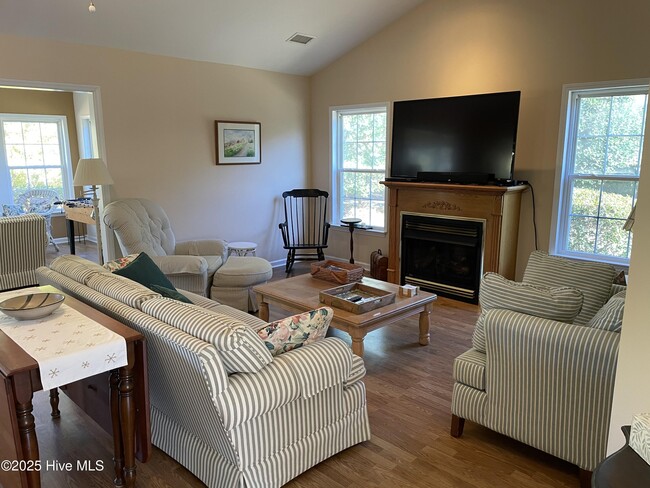 Building Photo - 872 Sandpiper Bay Dr SW