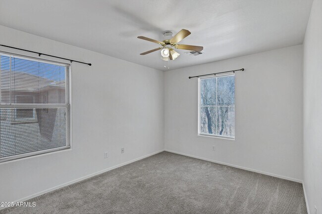 Building Photo - 10132 E Isleta Ave