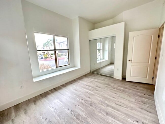 Building Photo - BEAUTIFUL GATED SOUTHWEST CONDO. 3 BEDS AND 2 BATHS. GROUND FLOOR.