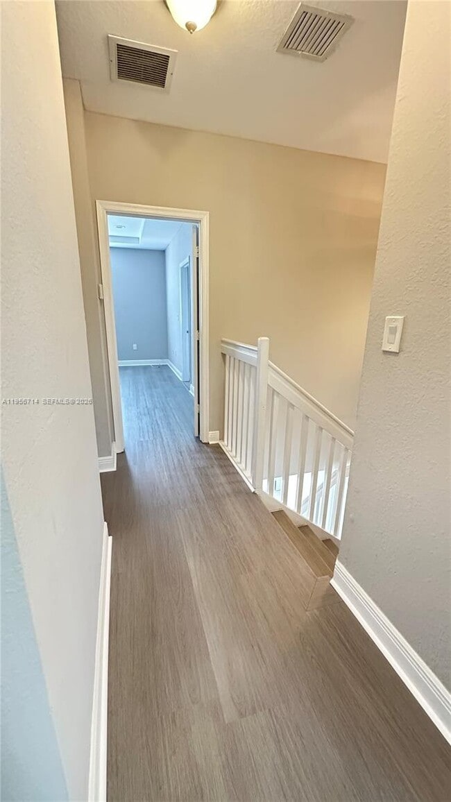 Building Photo - 6524 Hidden Cove Dr