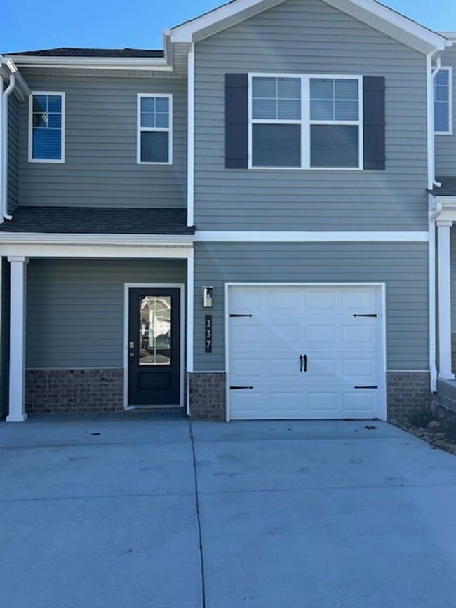 Building Photo - Brand New Townhome!!