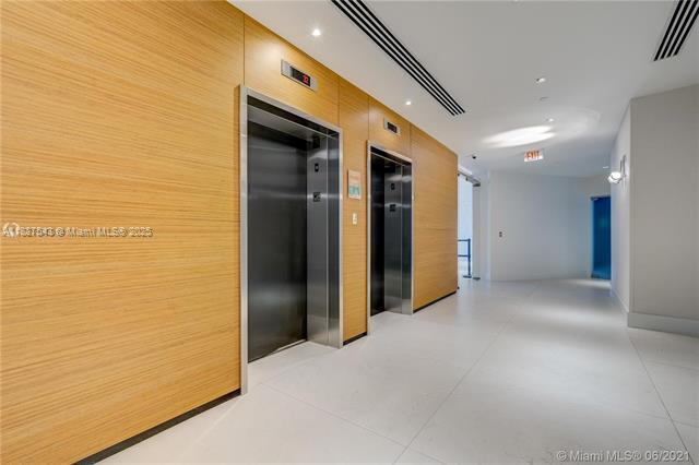 Building Photo - 3301 NE 1st Ave