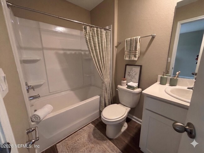 Building Photo - 903 Rivertree Pl